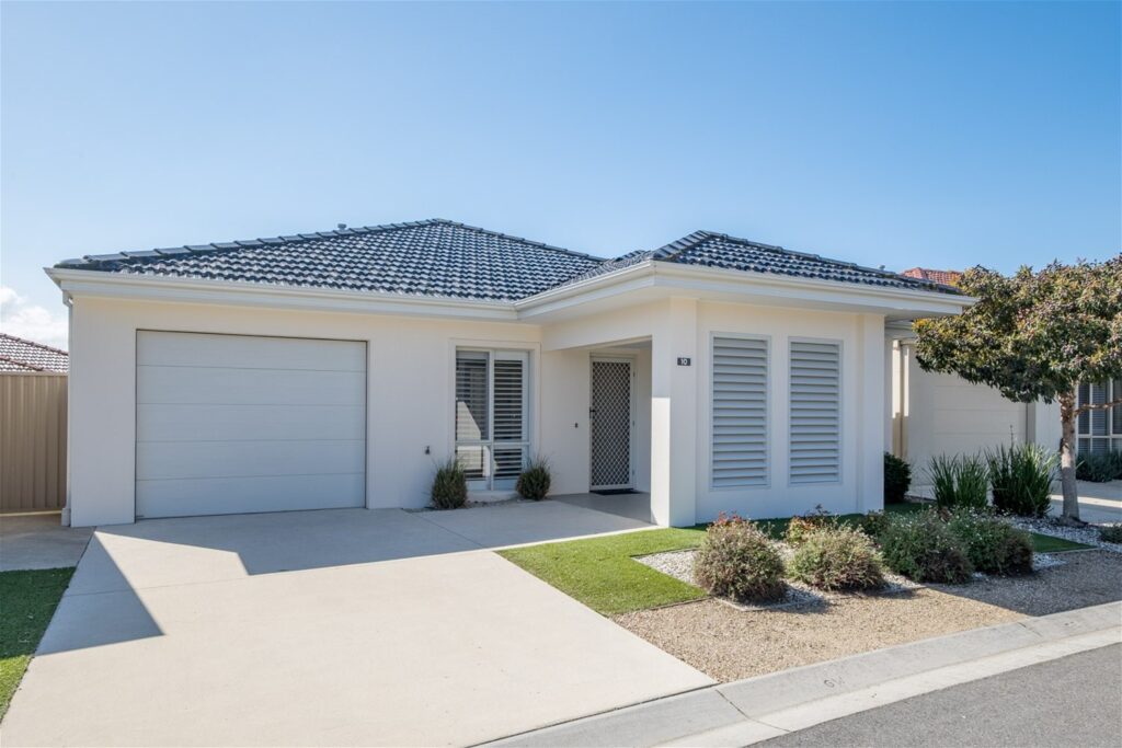 agent202_residential_extra_8573605